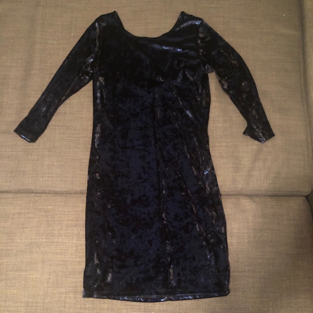 Blue velvet party dress